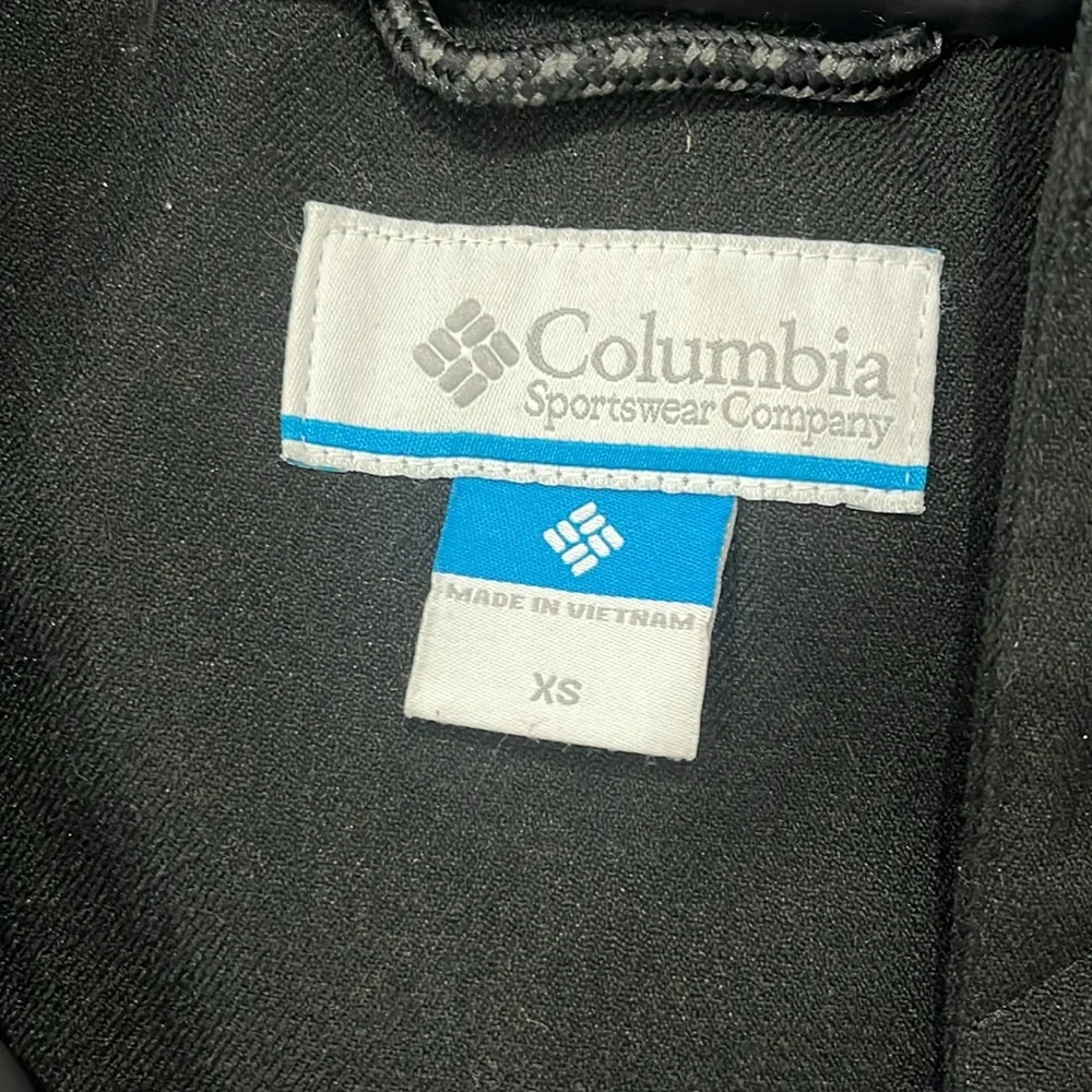 Columbia Black Hooded Winter Jacket - Picture 5 of 8